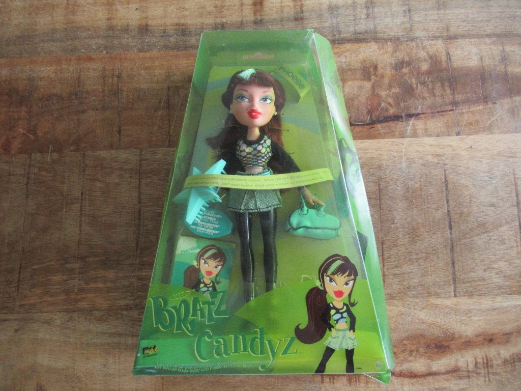 NIEUW Bratz the Fashion Show pop MGA CANDYZ ongeopend, Ophalen of Verzenden, Nieuw, Fashion Doll