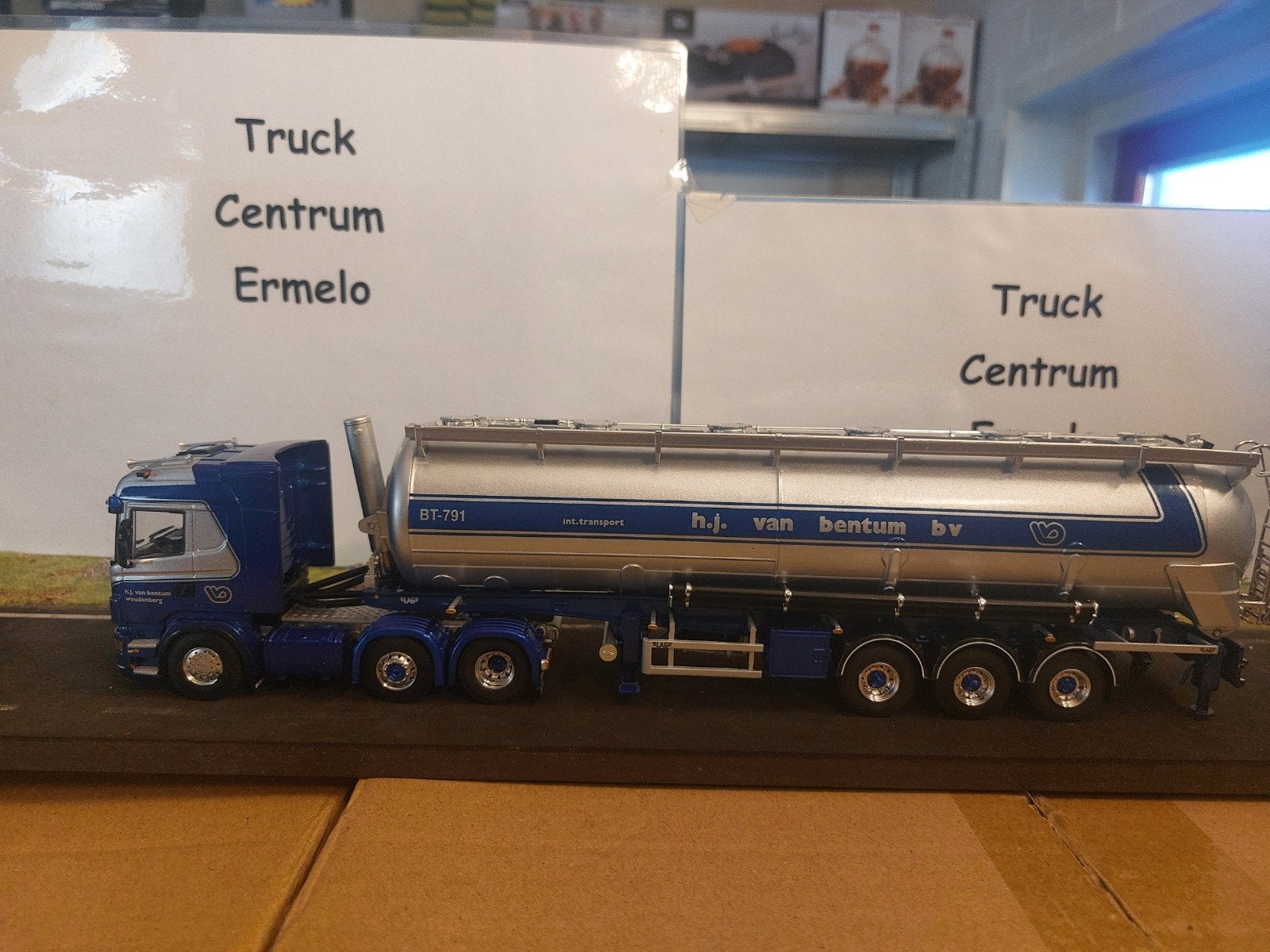 Van Bentum; Scania R6 Highline Bulktrailer
Verzending is voo, Hobby en Vrije tijd, Ophalen of Verzenden, Nieuw, Bus of Vrachtwagen
