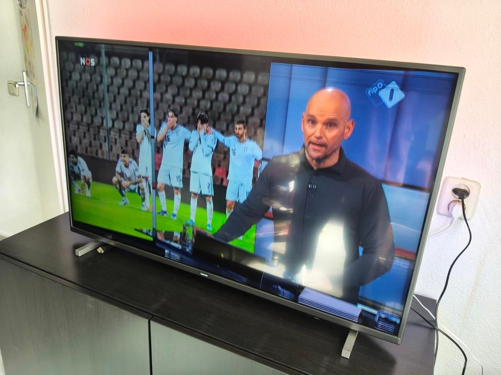 Philips Ambilight tv met klein defect zie advertentie, Audio, Tv en Foto, Televisies, Ophalen, 100 cm of meer, 50 Hz, Philips