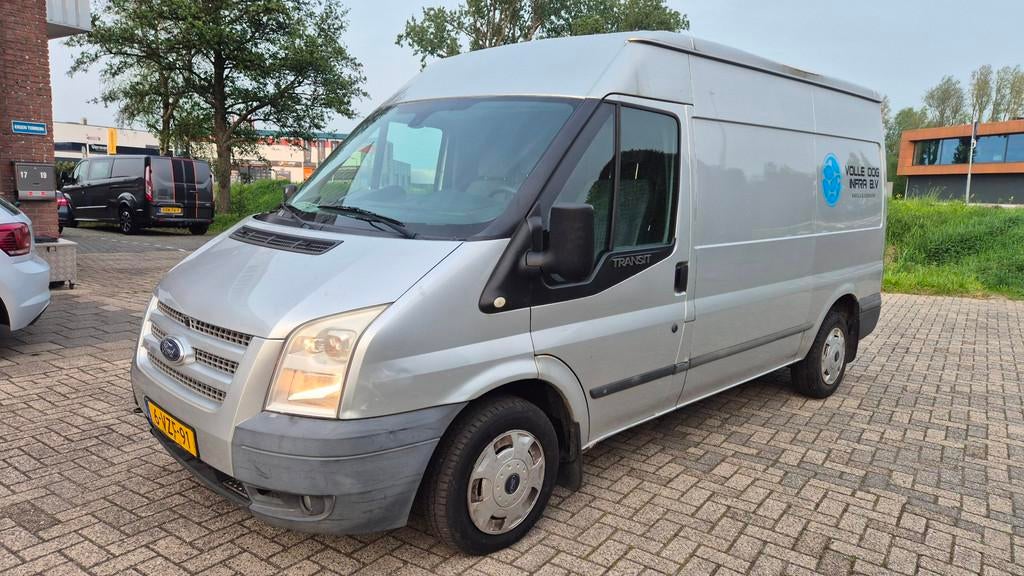 Ford Transit 280M 2.2 TDCI Ambiente ! Alleen voor export!, Auto's, Voorwielaandrijving, Euro 5, 101 pk, Gebruikt