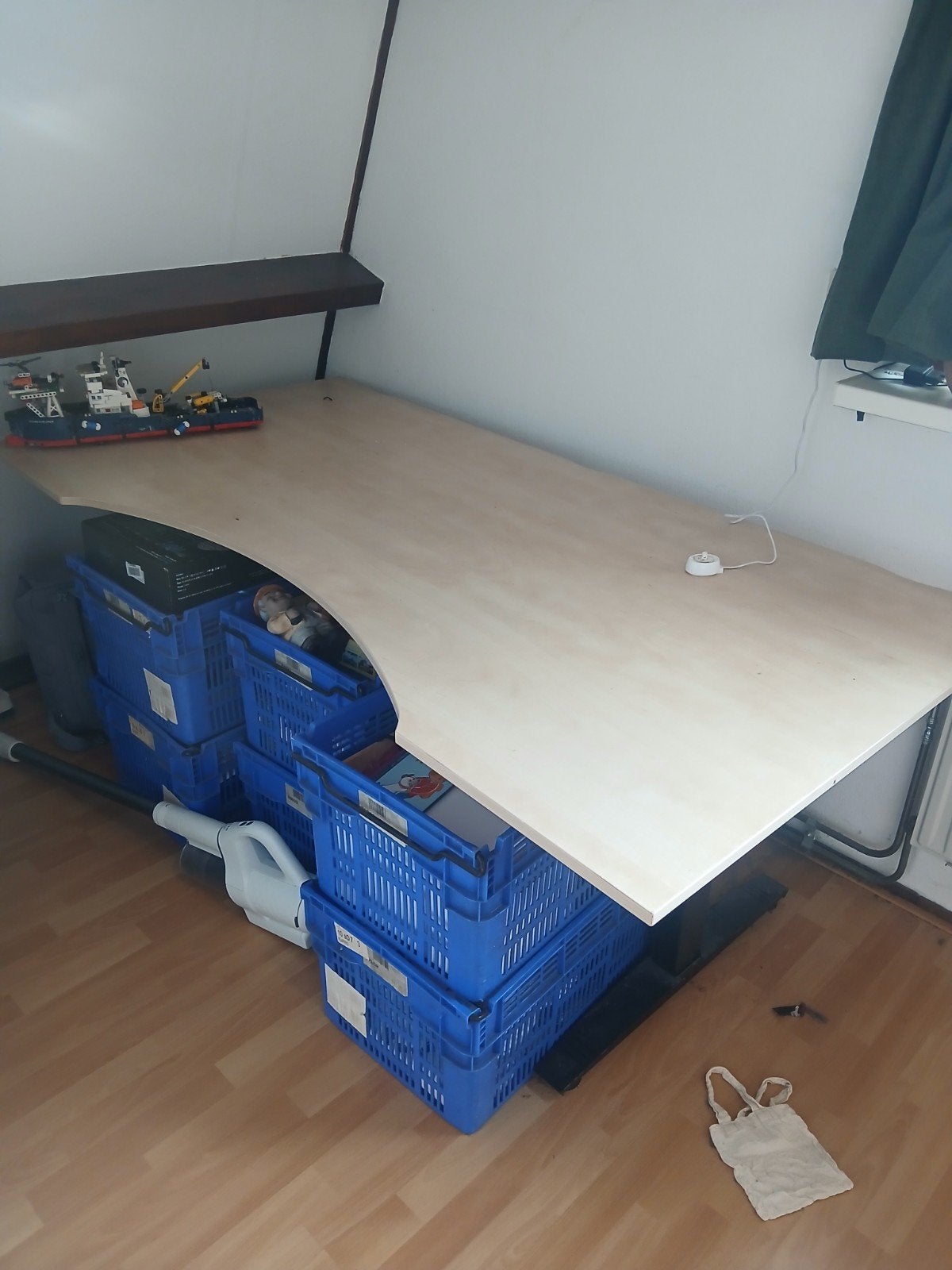 Bureau gratis af te halen, Huis en Inrichting, Bureaus, Ophalen, Gebruikt, Hout, Schoolbureau