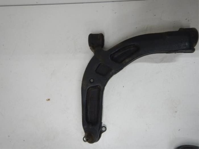 VW Transporter T6.1 Draagarm Rechts-Voor (7E0407166B), Ophalen of Verzenden, Gebruikt