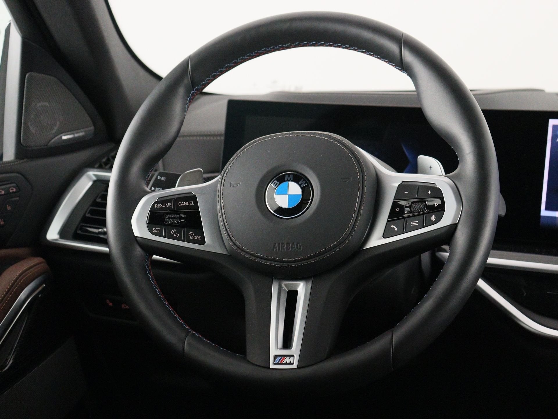 BMW X6 M60i xDrive Trekhaak (bj 2024, automaat), Auto's, Dealer onderhouden, Gebruikt, Vierwielaandrijving, SUV of Terreinwagen