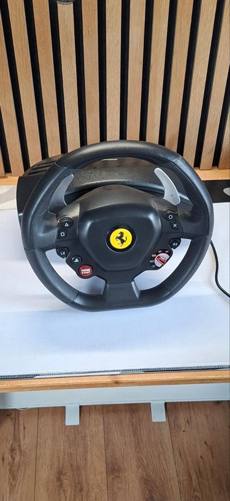 Thrustmaster T80 Ferrari 488 GTB Racestuur + Pedalen, Ophalen of Verzenden, Zo goed als nieuw, Stuur of Pedalen, PlayStation 4