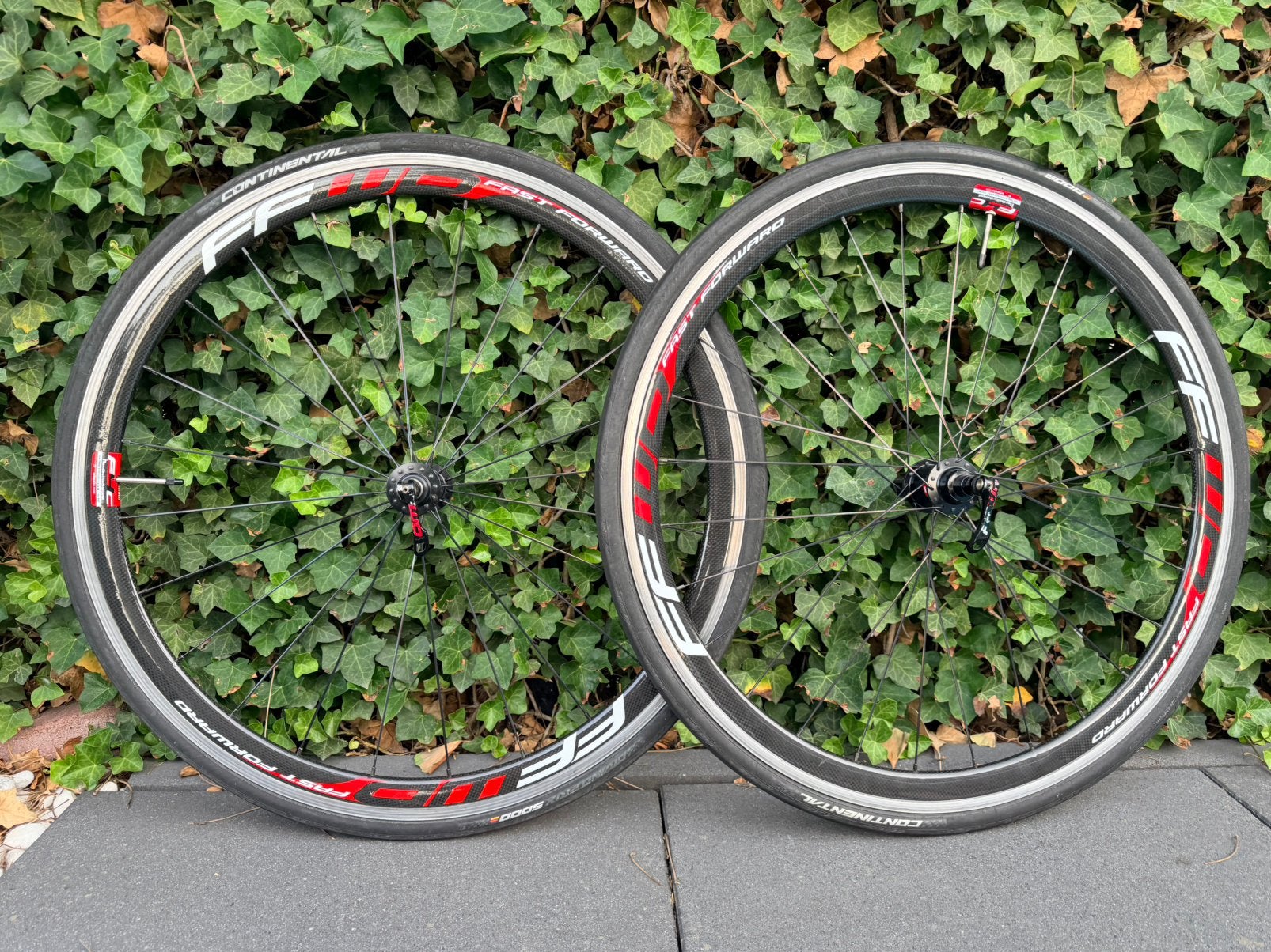 FFWD F4C Carbon Clinchers (Alu remrand) - DT Swiss 240 naaf, Remmen, Ophalen of Verzenden, Zo goed als nieuw, Aluminium