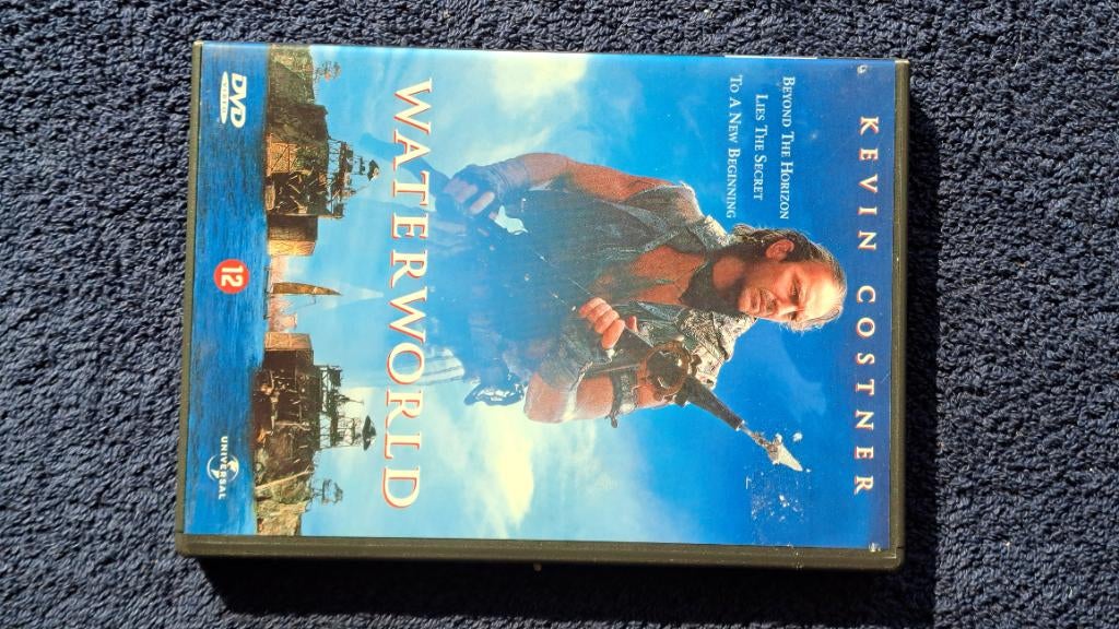 Waterworld "Kevin Costner, Dennis Hopper", Cd's en Dvd's, Dvd's | Science Fiction en Fantasy, Zo goed als nieuw, Alle leeftijden