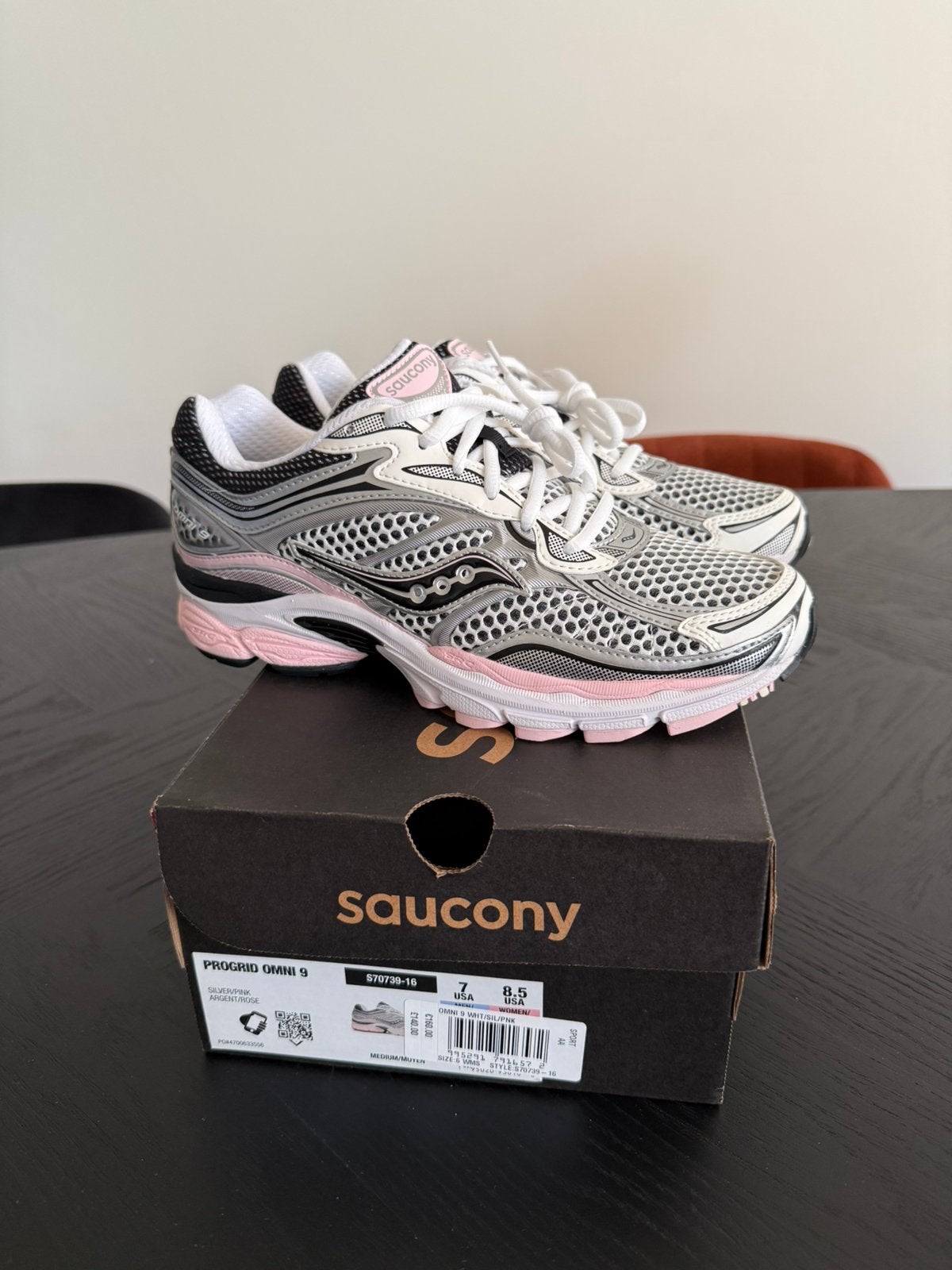 Saucony Progrid Omni 9 | Nieuw! | Maat 40, Nieuw, Ophalen of Verzenden, Sneakers of Gympen, Roze
