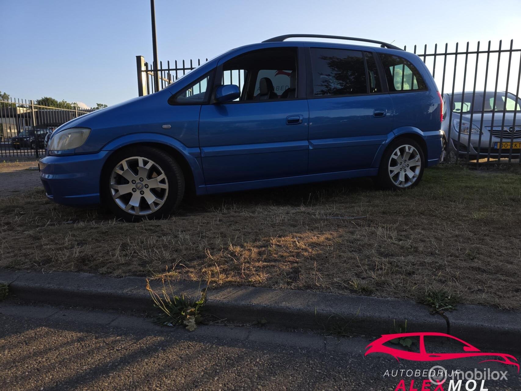 Opel Zafira 2.0-16V OPC 7persoons, Auto's, Opel, Voorwielaandrijving, 1998 cc, Blauw, 7 stoelen