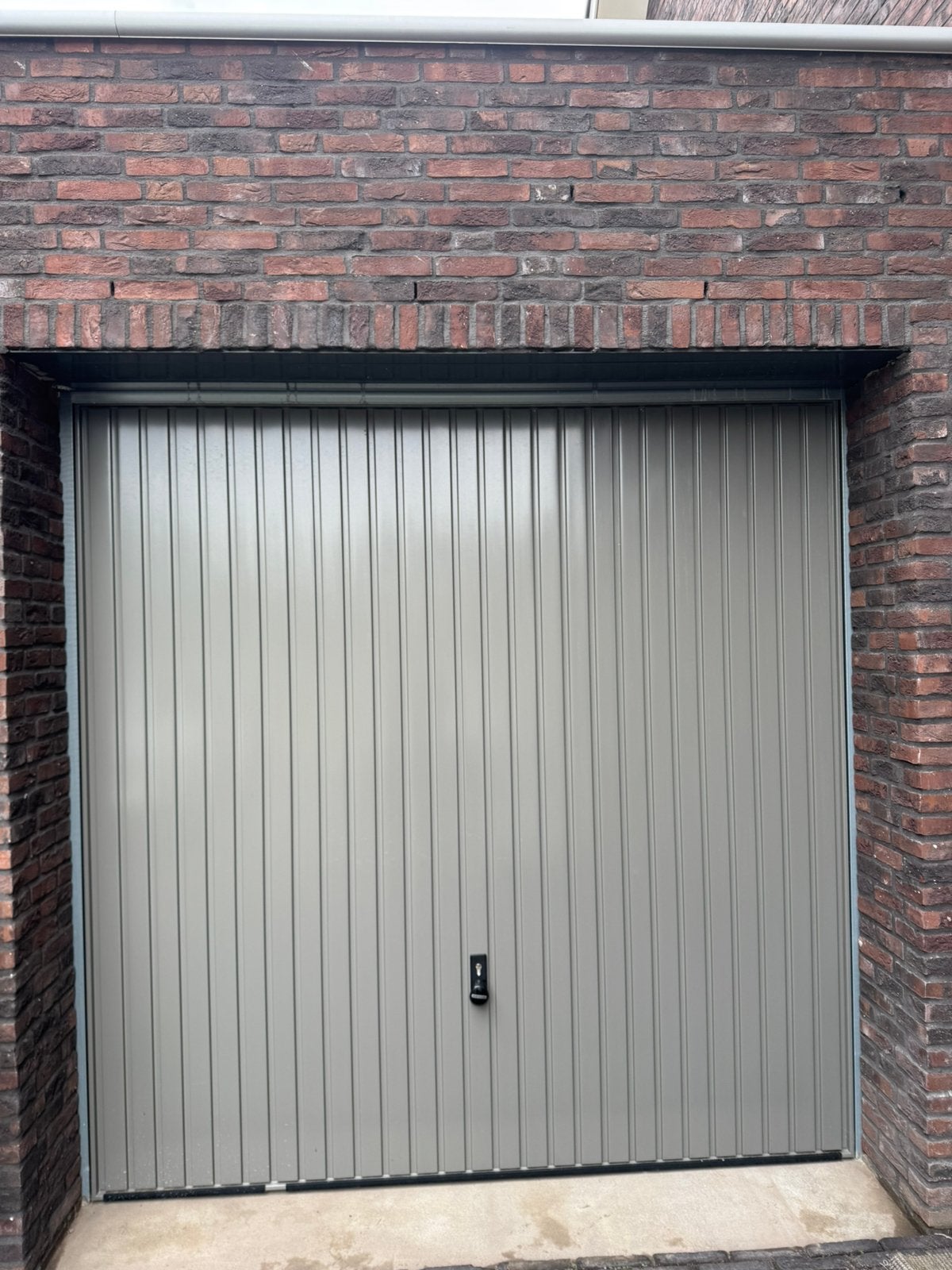 Hörmann garage kanteldeur, Doe-het-zelf en Verbouw, Ophalen, 120 cm of meer, Garagedeur, 215 cm of meer
