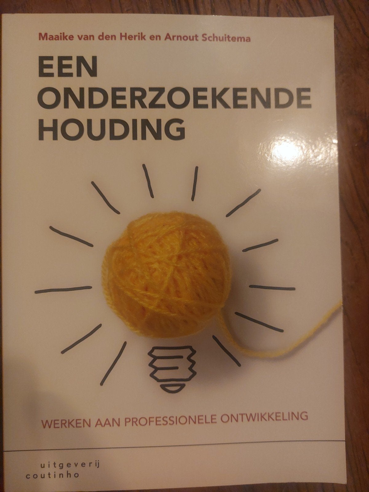Een Onderzoekende Houding, Gelezen, Gamma, Maaike van den Herik en Arnout Schuitema, HBO