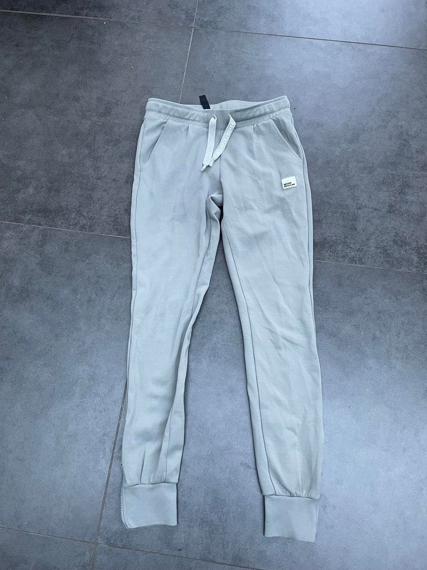 10days stretch jogger joggingbroek maat 00 XS grijs

Katoen, 10days, Ophalen of Verzenden, Maat 34 (XS) of kleiner, Gedragen