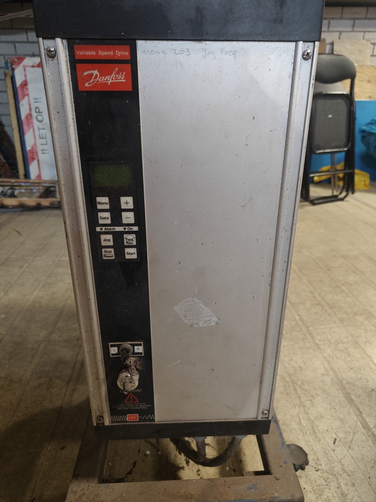 Danfoss VLT Type 3008 Variabele Snelheidsaandrijving, Ophalen