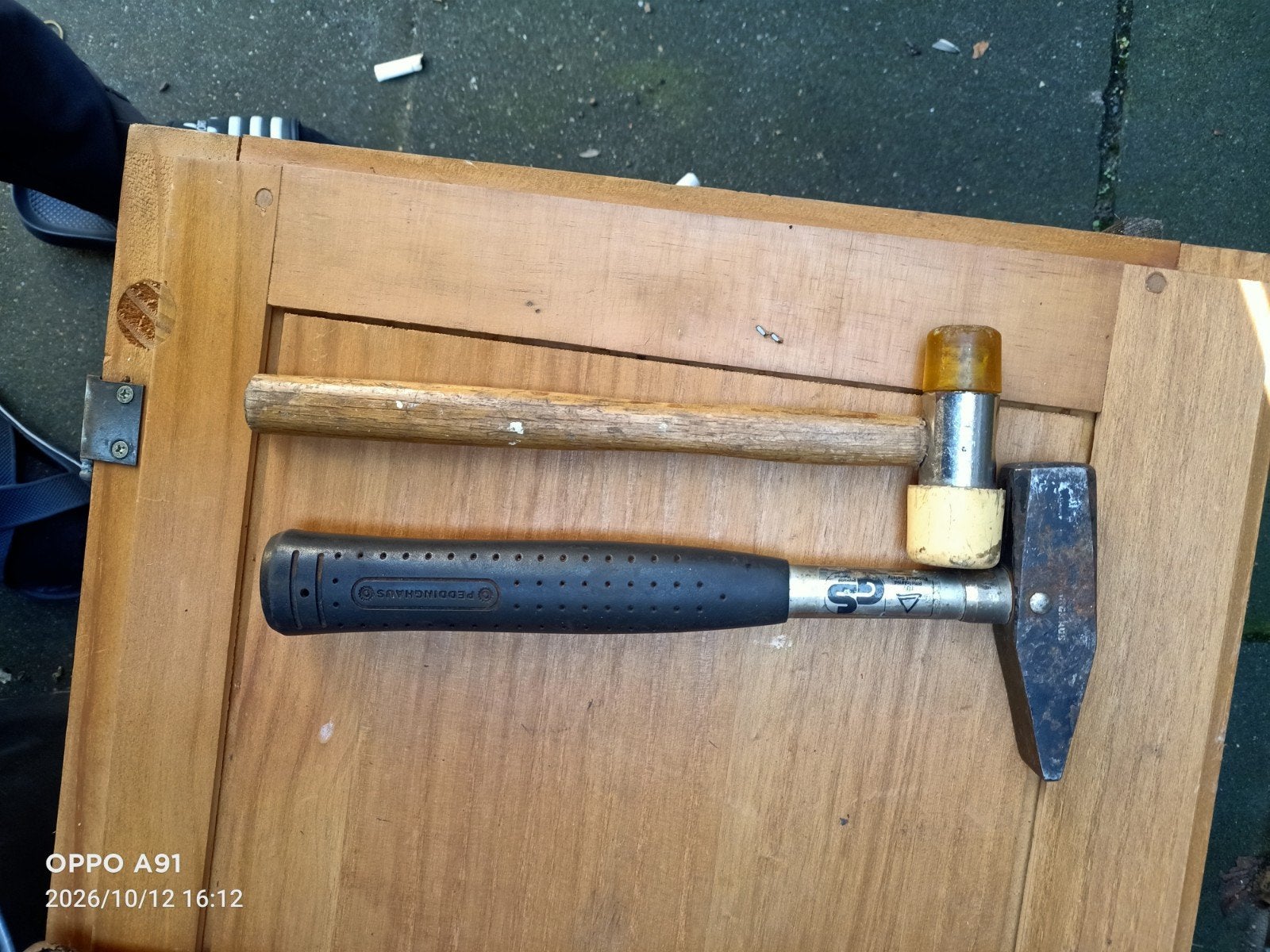 Hamer en rubberen hamer - Gebruikt, Ophalen of Verzenden, Gebruikt, Hamer