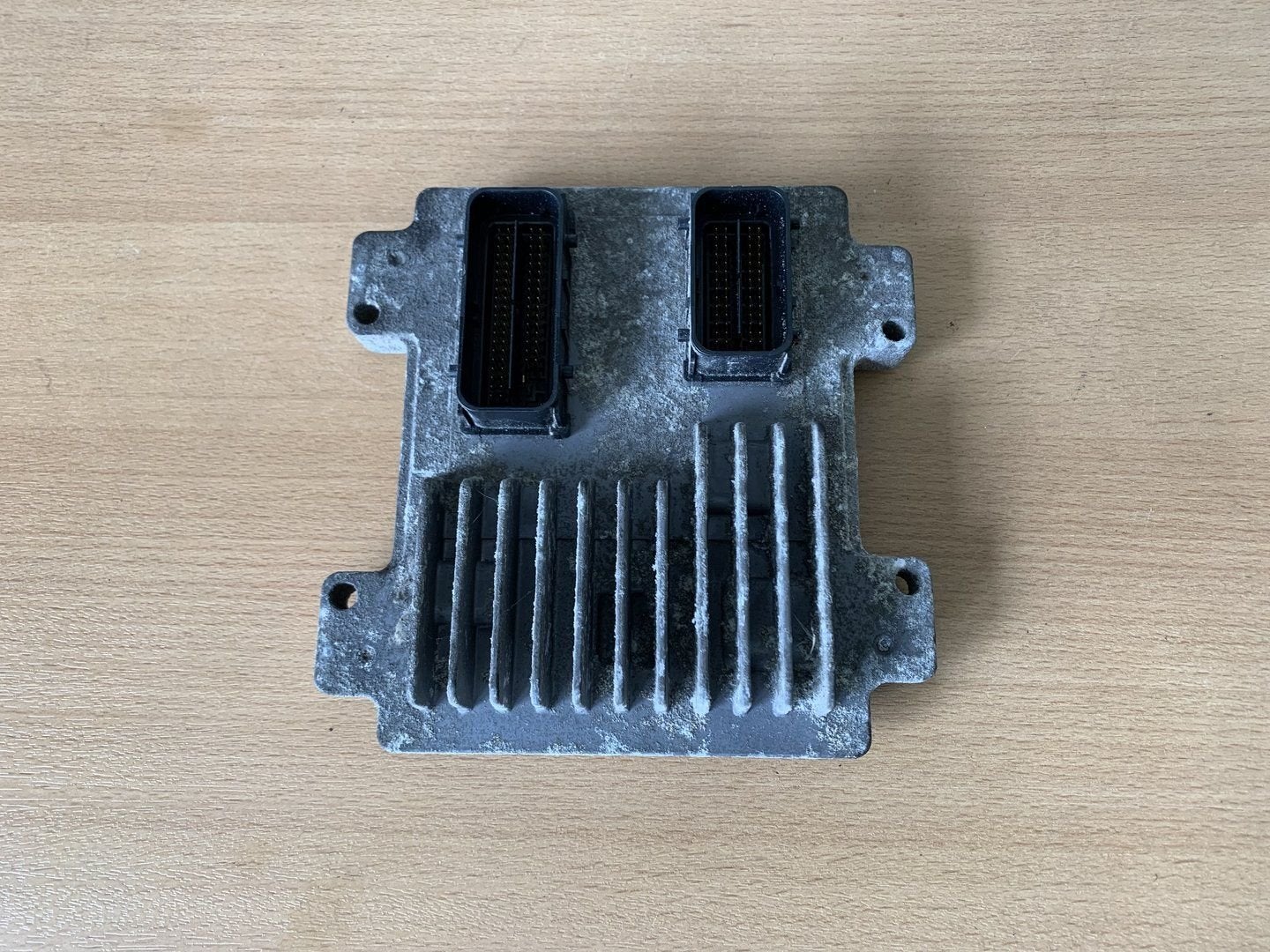 ecu opel corsa D 2010 motor 1.4 16V A14XER  55576691 1263686, Gebruikt, -, -, Opel