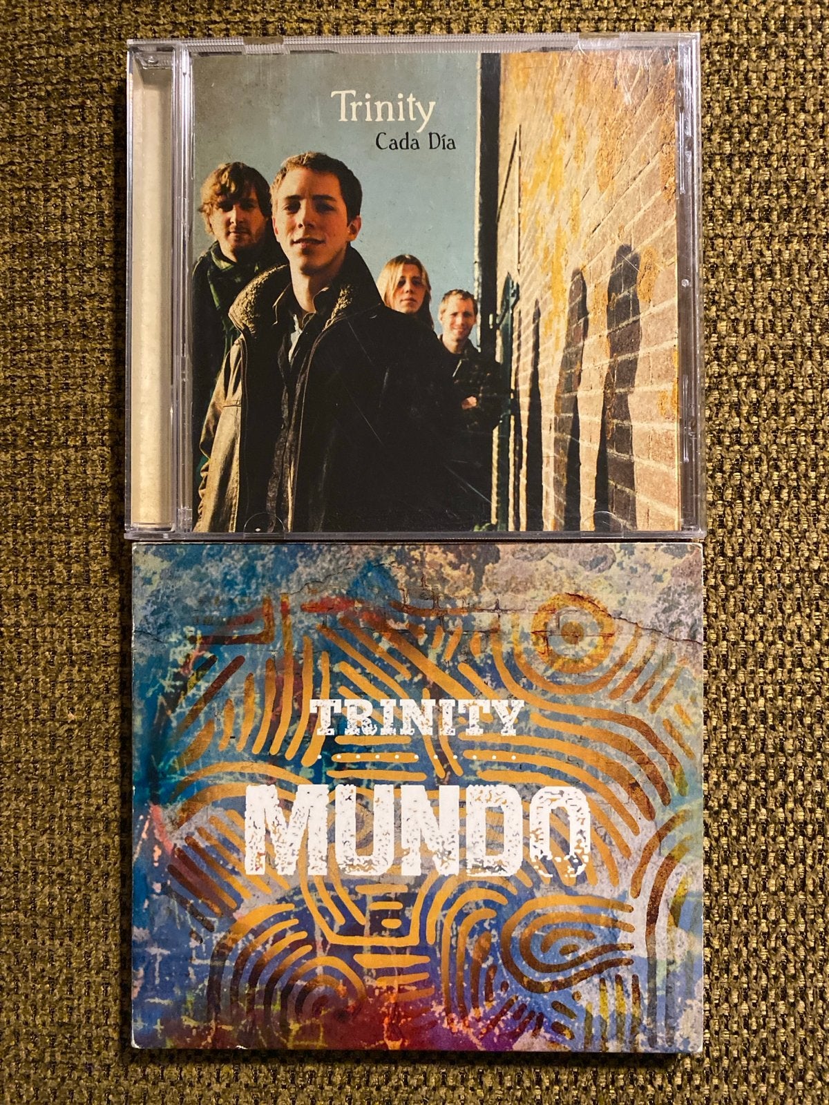 Trinity - cd’s Cada Día (2009) en Mundo (2014), Ophalen of Verzenden, Zo goed als nieuw, Album, Inclusief doosje