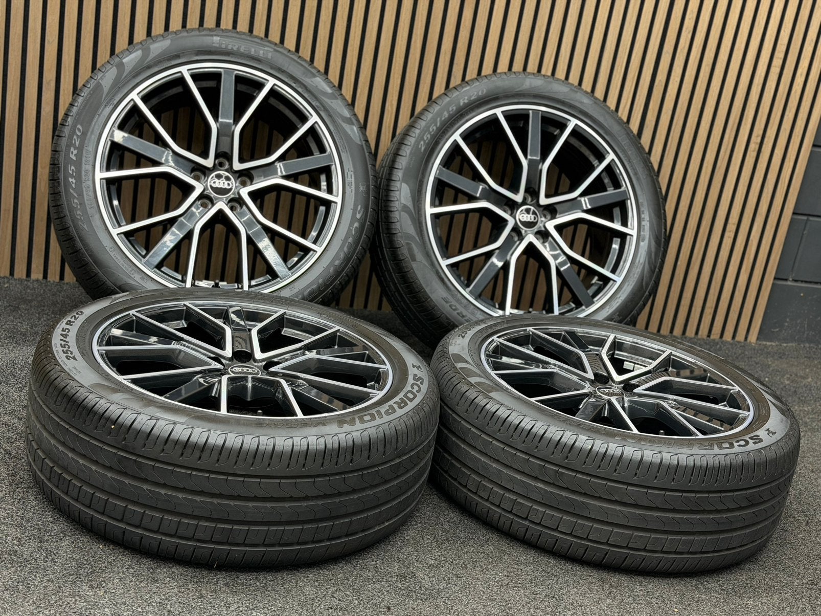 Originele 20 inch Audi Sport Q5 SQ5 5x112 ET39 Pirelli AO, Ophalen, 255 mm, ., Banden en Velgen