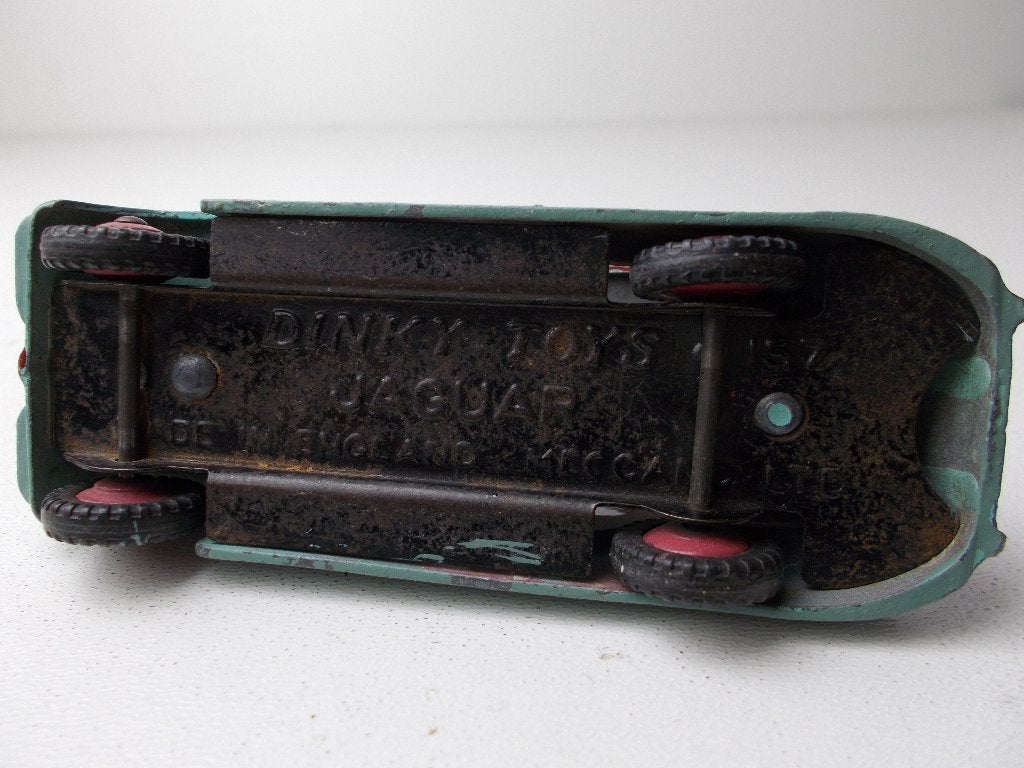 1957 Dinky Toys 157 JAGUAR XK 120 (Repainted.) -B-., Ophalen of Verzenden, Gebruikt, Auto, Dinky Toys