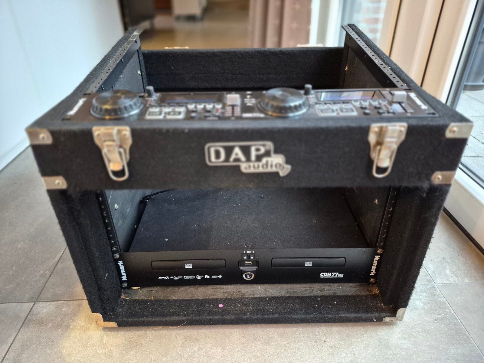 DAP Audio 19 inch DJ rack (zonder CD speler), Ophalen of Verzenden, Gebruikt