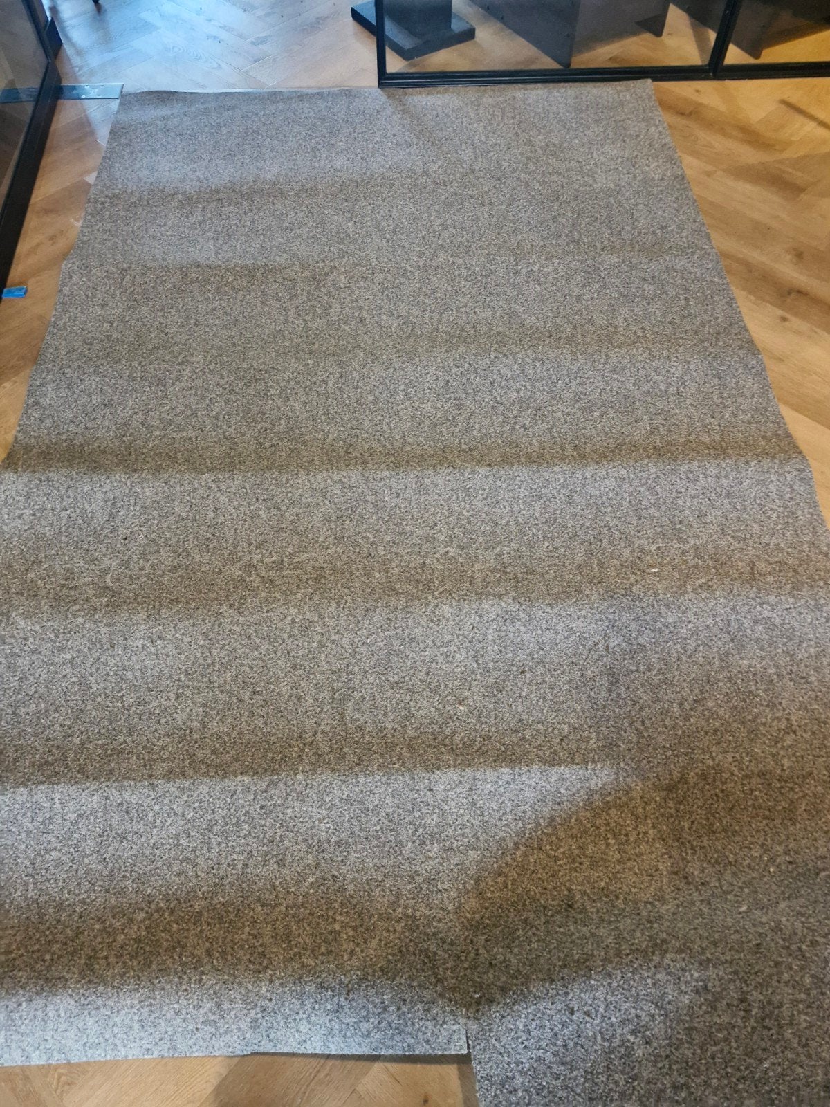 Lichtgrijze tapijtrol 5mm dik, 183x283 cm, Gebruikt, 150 tot 200 cm, 200 cm of meer, Ophalen of Verzenden