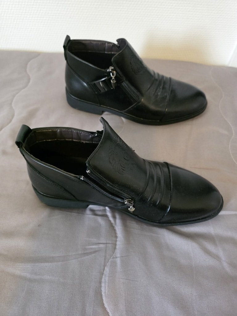 Zwarte herenlaarzen met rits en leeuwenkop detail, Kleding | Heren, Schoenen, Ophalen, Onbekend, Zwart, Boots