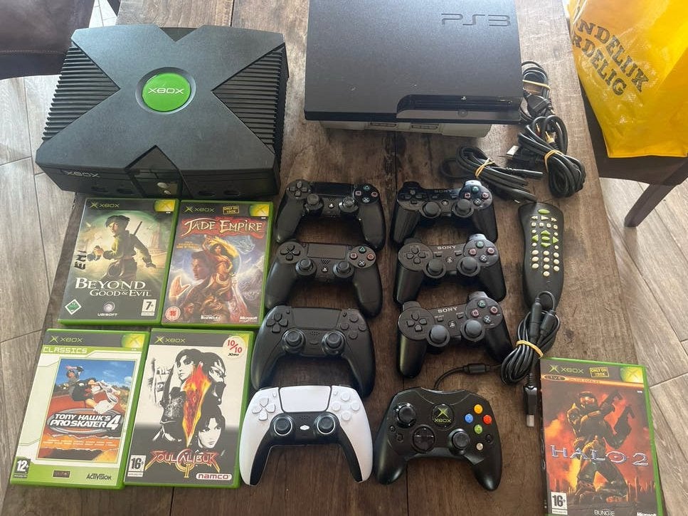 Grote bundel: Xbox, PS2, PS3, PS4 controllers en games, Ophalen of Verzenden, Gebruikt