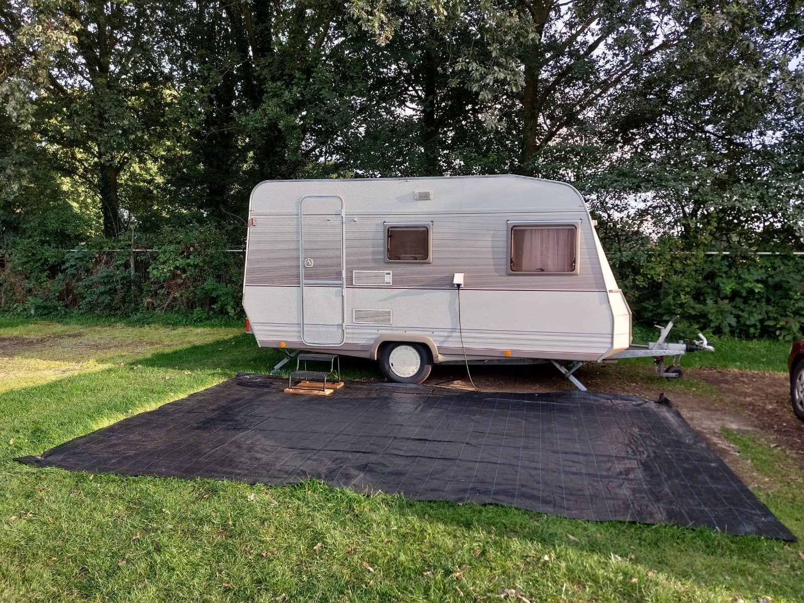 Dethleffs New Line RM3 Caravan uit 1994, Caravans en Kamperen, Caravans, Vast bed, Treinzit, 750 - 1000 kg, Particulier