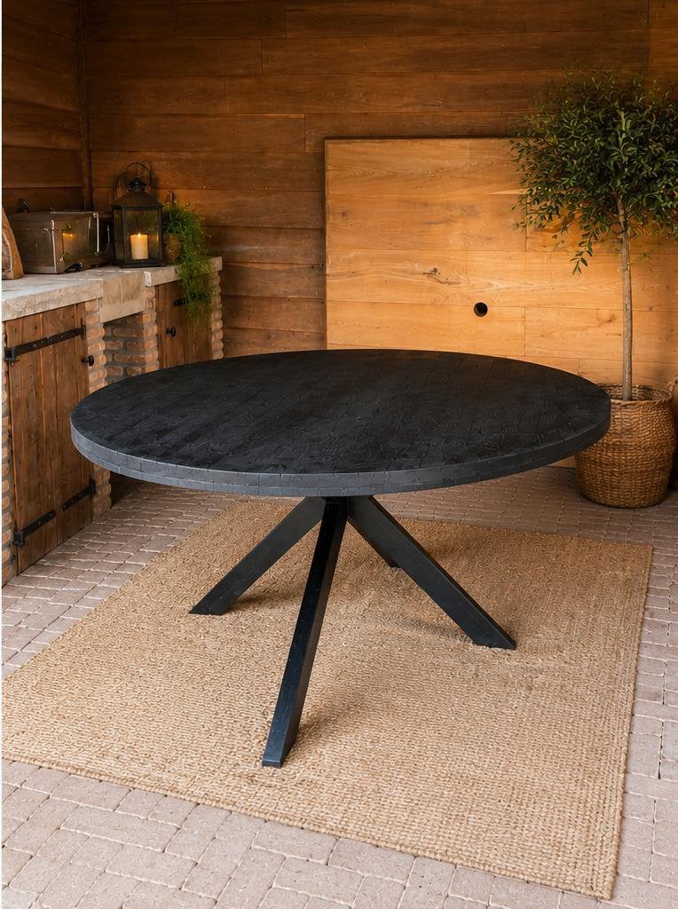 Ovale houten eettafel met zwart stalen matrix poot, Ophalen, 100 tot 150 cm, 200 cm of meer, Zo goed als nieuw