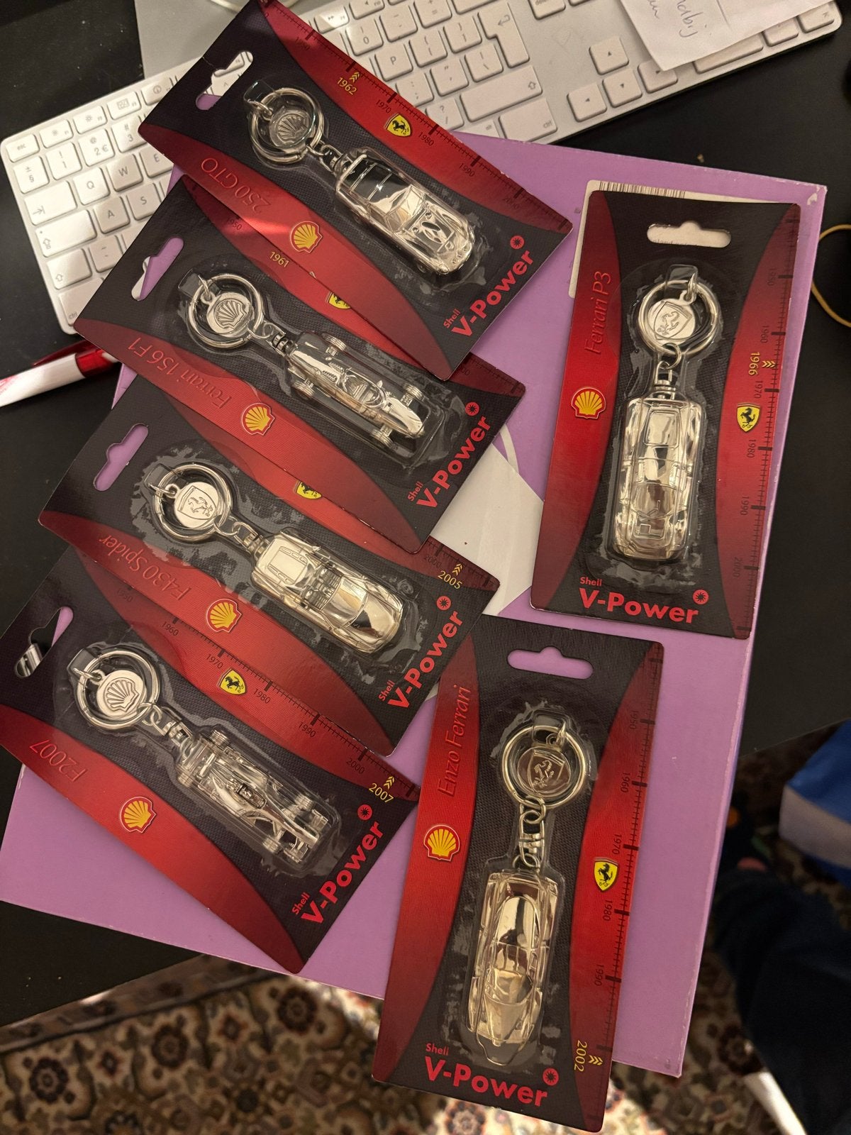 Complete set van 6 Shell V-Power Ferrari sleutelhangers, Ophalen of Verzenden, Nieuw, Auto's