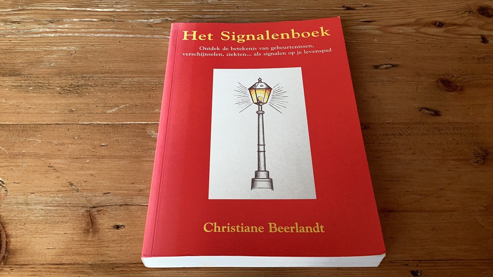 HET SIGNALENBOEK - Christiane Beerlandt (prima paperback)., Gelezen, Achtergrond en Informatie, Spiritualiteit algemeen, Christiane Beerlandt