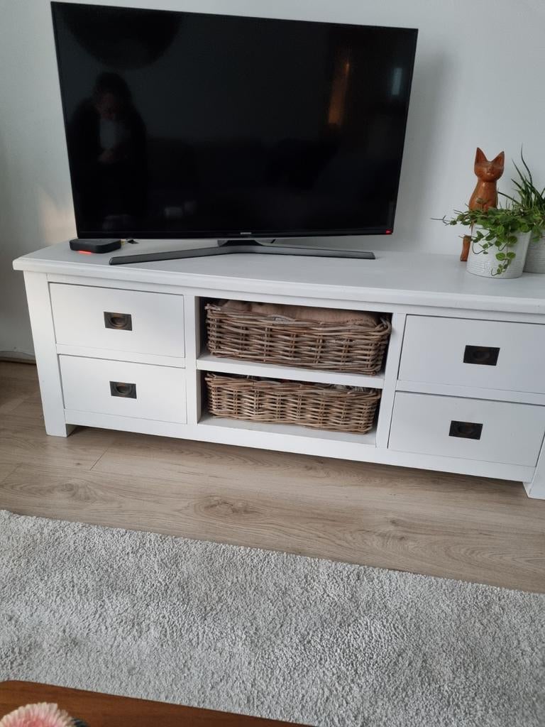 Zware witte tv kast, Huis en Inrichting, Ophalen, Gebruikt, 150 tot 200 cm, Minder dan 100 cm