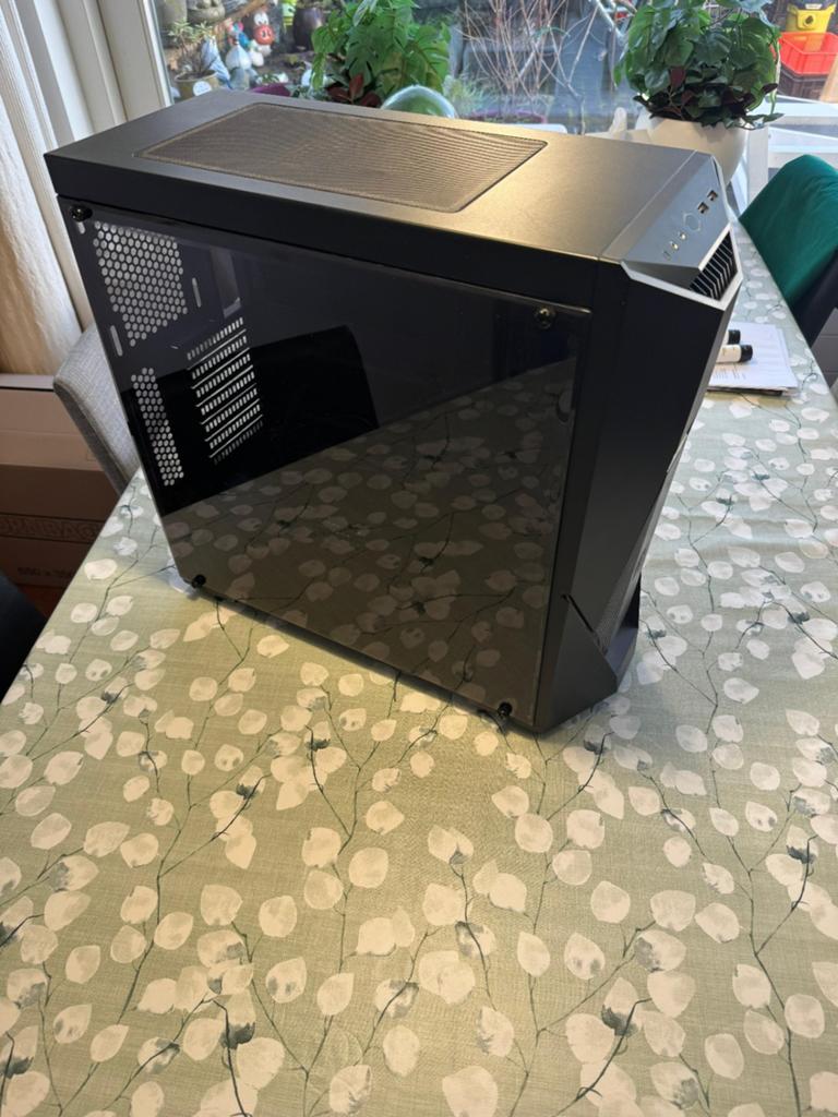 Cooler Master MasterBox K500L PC Behuizing, Computers en Software, Computerbehuizingen, Ophalen, Zo goed als nieuw