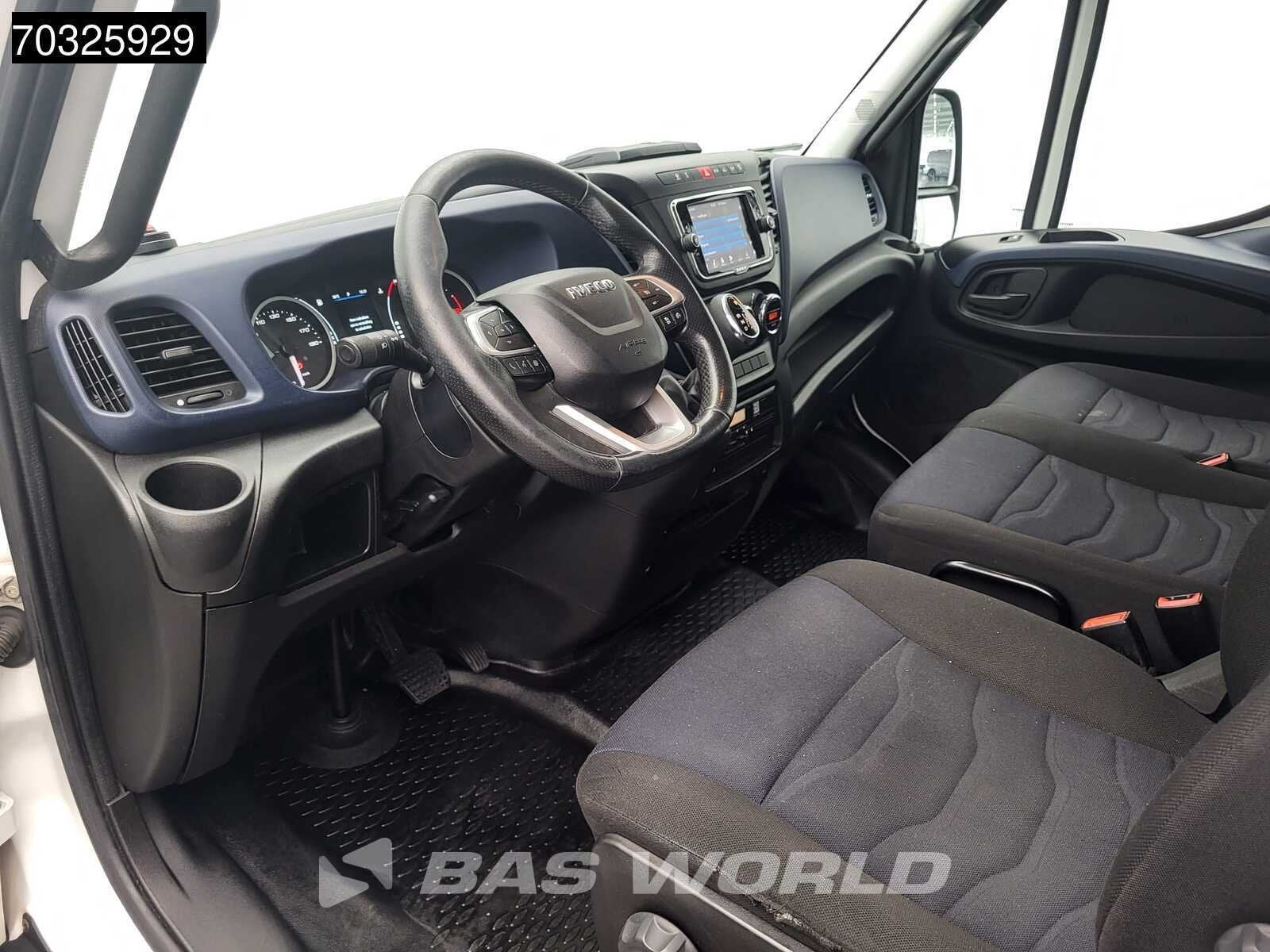 Iveco Daily 35C18 3.0L Automaat Dubbellucht L2H2 3,5t Trekha, Auto's, Bestelauto's, Automaat, Stof, Gebruikt, Euro 6