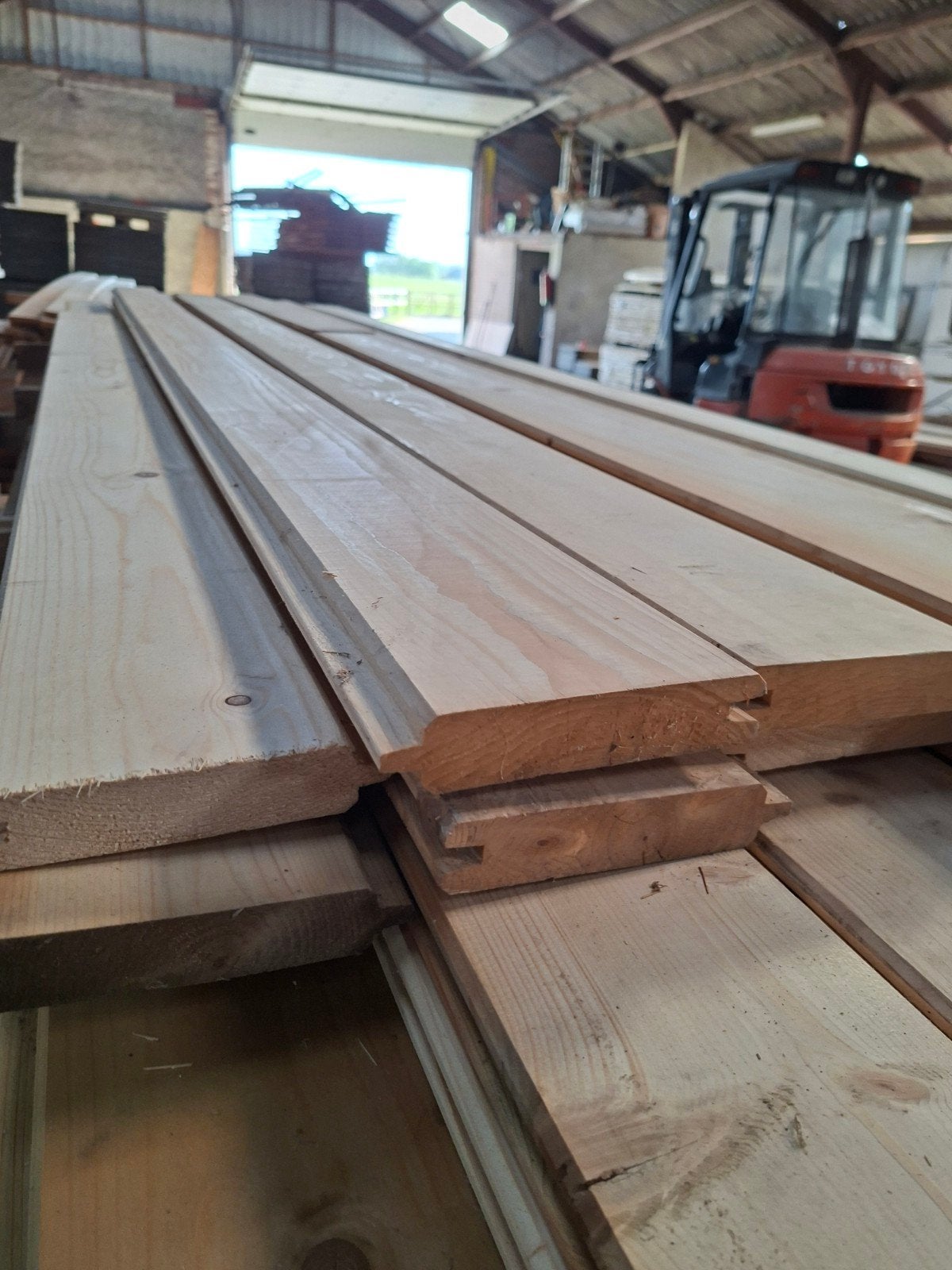 Vuren blokhutprofiel 28 mm,lengte 3m30, Tuin en Terras, Ophalen of Verzenden, Nieuw, 250 cm of meer, Balken