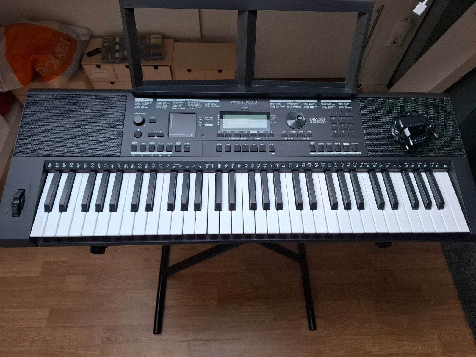 Keyboard Medeli MK401, Ophalen, Zo goed als nieuw, 61 toetsen, Medeli