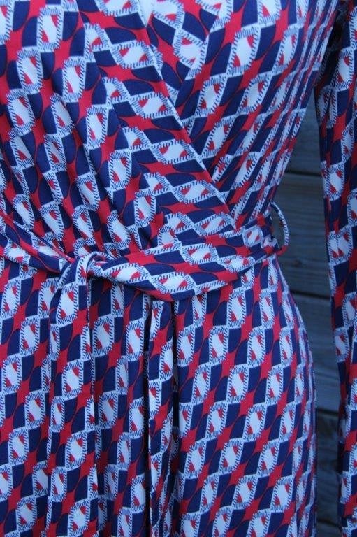 Overslagjurk blauw/ rood/ beige Vanilia mt M/L Vaste prijs, Maat 38/40 (M), Vanilia, Ophalen of Verzenden, Zo goed als nieuw
