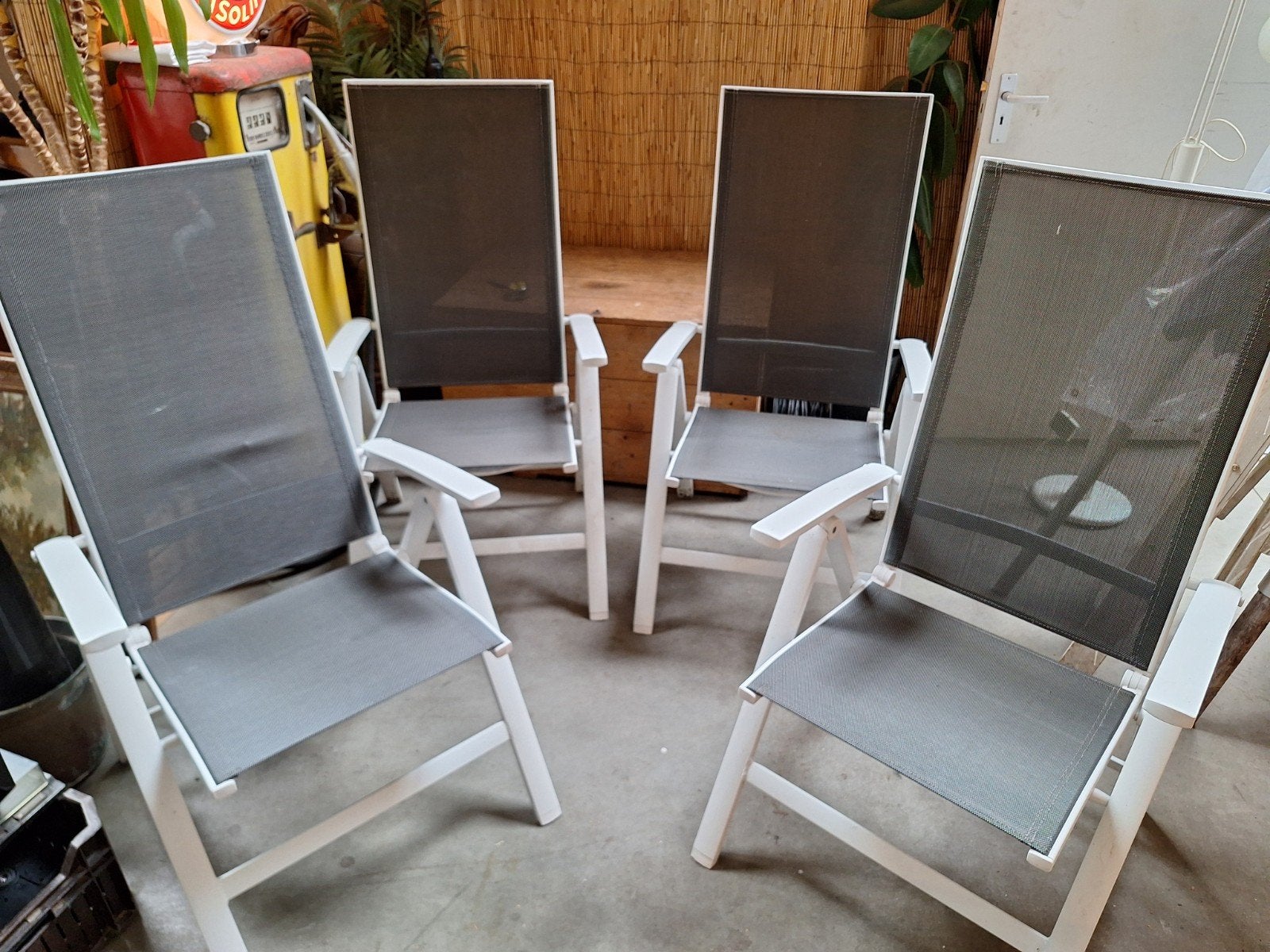 4 tuinstoelen, Ophalen, Gebruikt, Wit, Eén