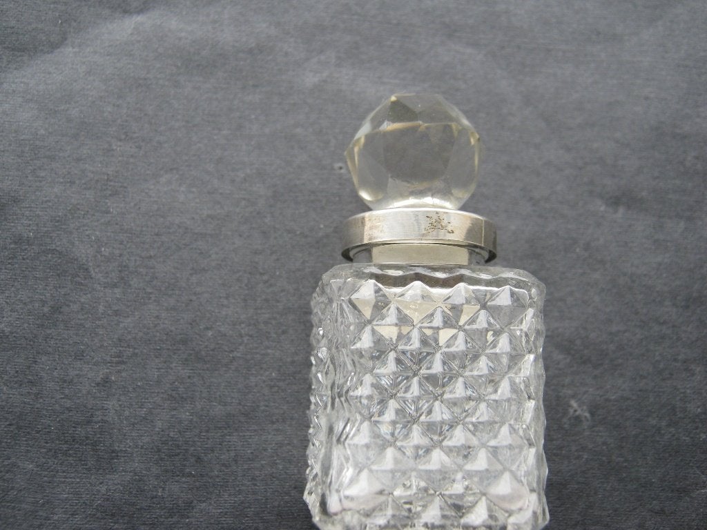 Antiek kristallen Parfumflesje met een Zilveren rand, Antiek en Kunst, Verzenden, Zilver