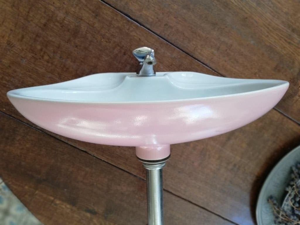 Tof vintage fonteintje in twee kleuren, roze onderkant