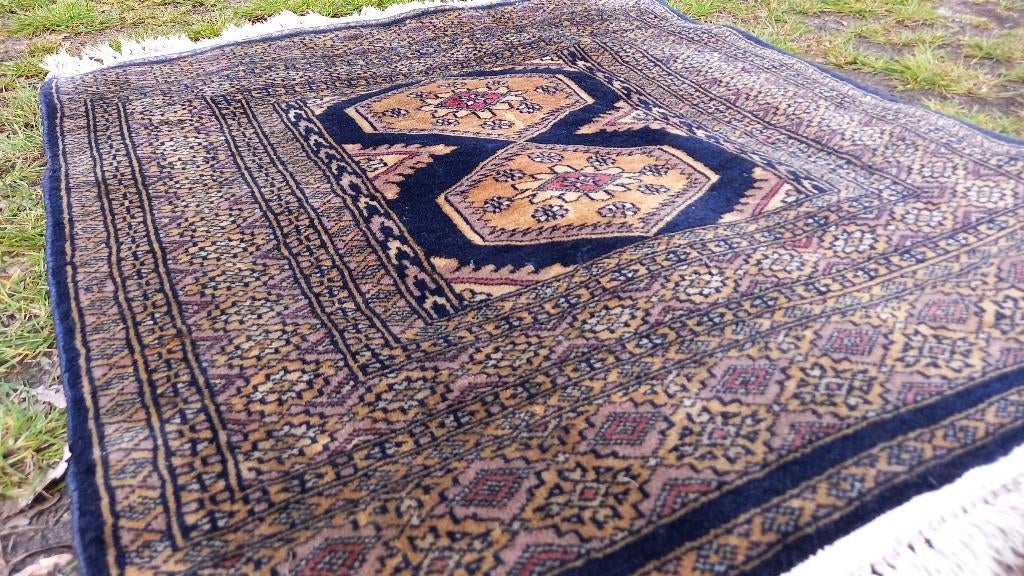 Mooi origineel oud half zijde Buchara tapijtje uit Pakistan., Ophalen of Verzenden