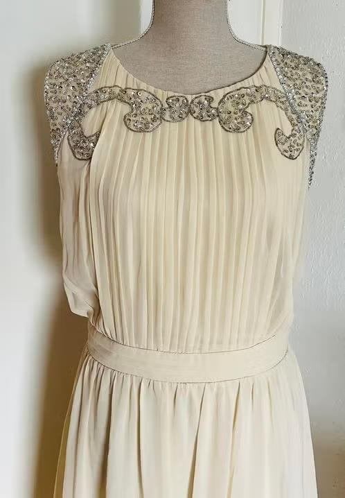 Little Mistress jurk maat 52/54[v], Kleding | Dames, Jurken, Beige, Maat 46/48 (XL) of groter, Ophalen of Verzenden, Zo goed als nieuw