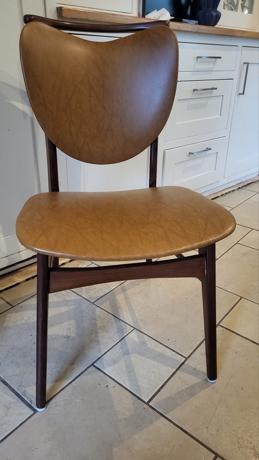 vintage Louis van Teeffelen stoel met skaileer bekleed, Ophalen, Gebruikt, Bruin, Vintage danish design