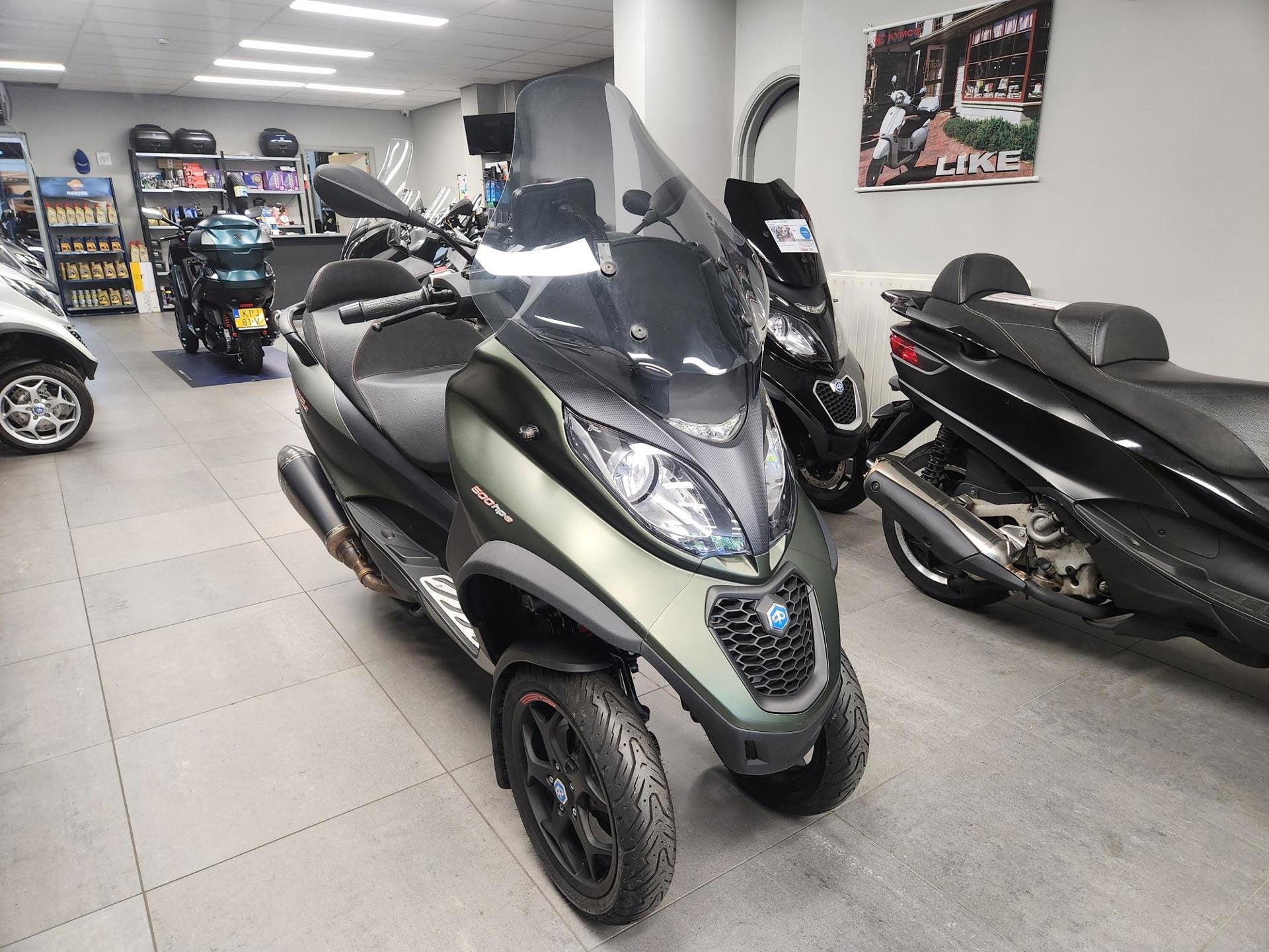 Piaggio MP3 500 ABS ASR VOL OPTIES RIJKLAAR GARANTIE, Bedrijf, Overig, Mauritslaan, 110
6161HZ  GELEEN, NL, Info@motorstorelimburg.nl