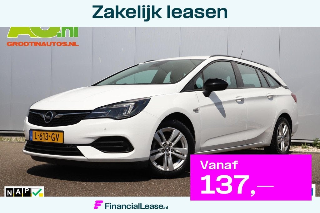 Opel Astra Sports Tourer 1.2 Edition 110PK Trekhaak Navigati, Stof, Gebruikt, 1199 cc, Met garantie (alle)