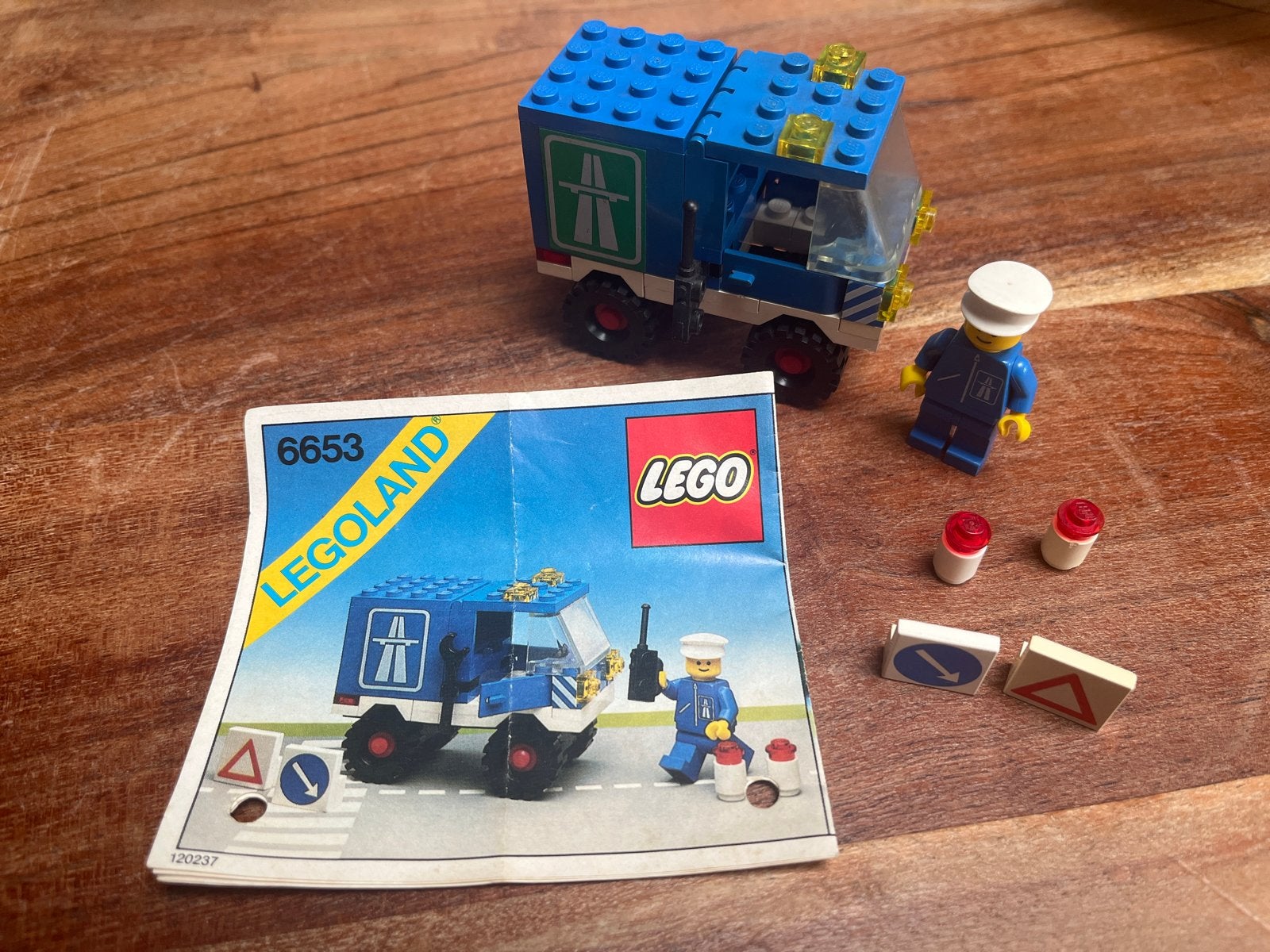 LEGO Legoland 6653: Verkeersdienstwagen met instructies, Ophalen of Verzenden, Gebruikt