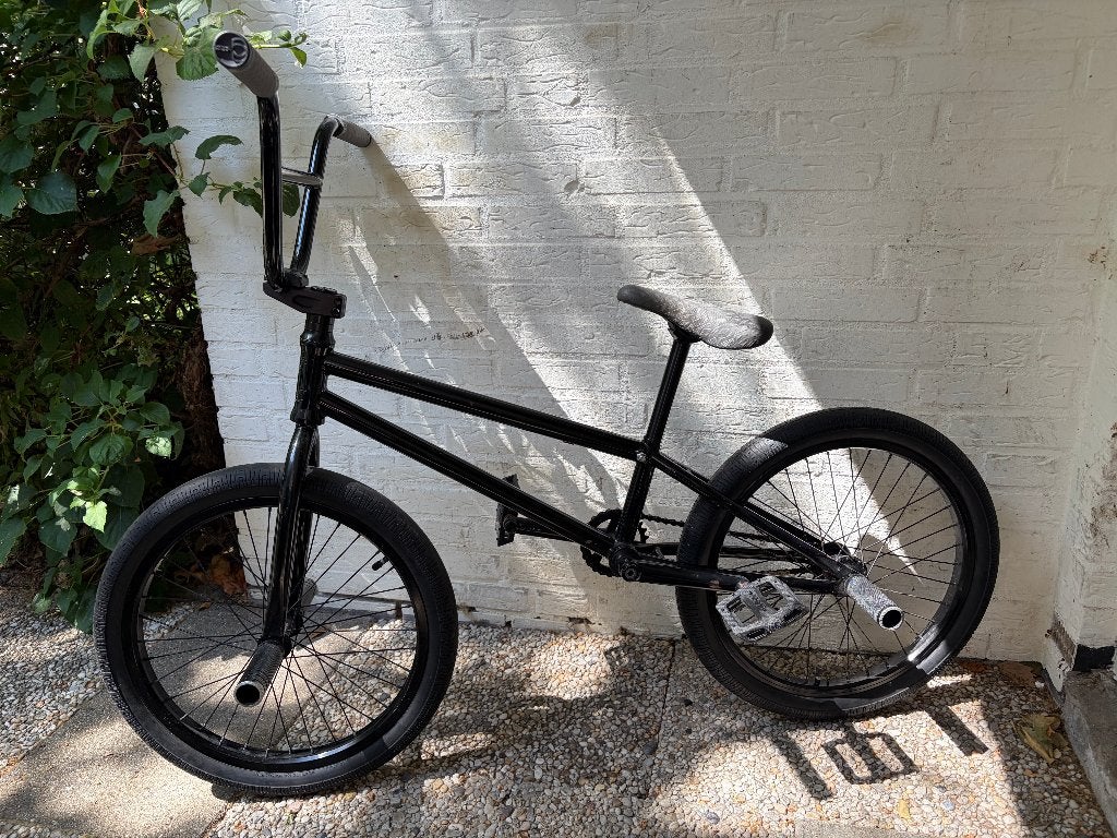 Flatland BMX, custom build, only 9,7 kg, Ophalen, Gebruikt, Stuur 360° draaibaar, 20 tot 24 inch