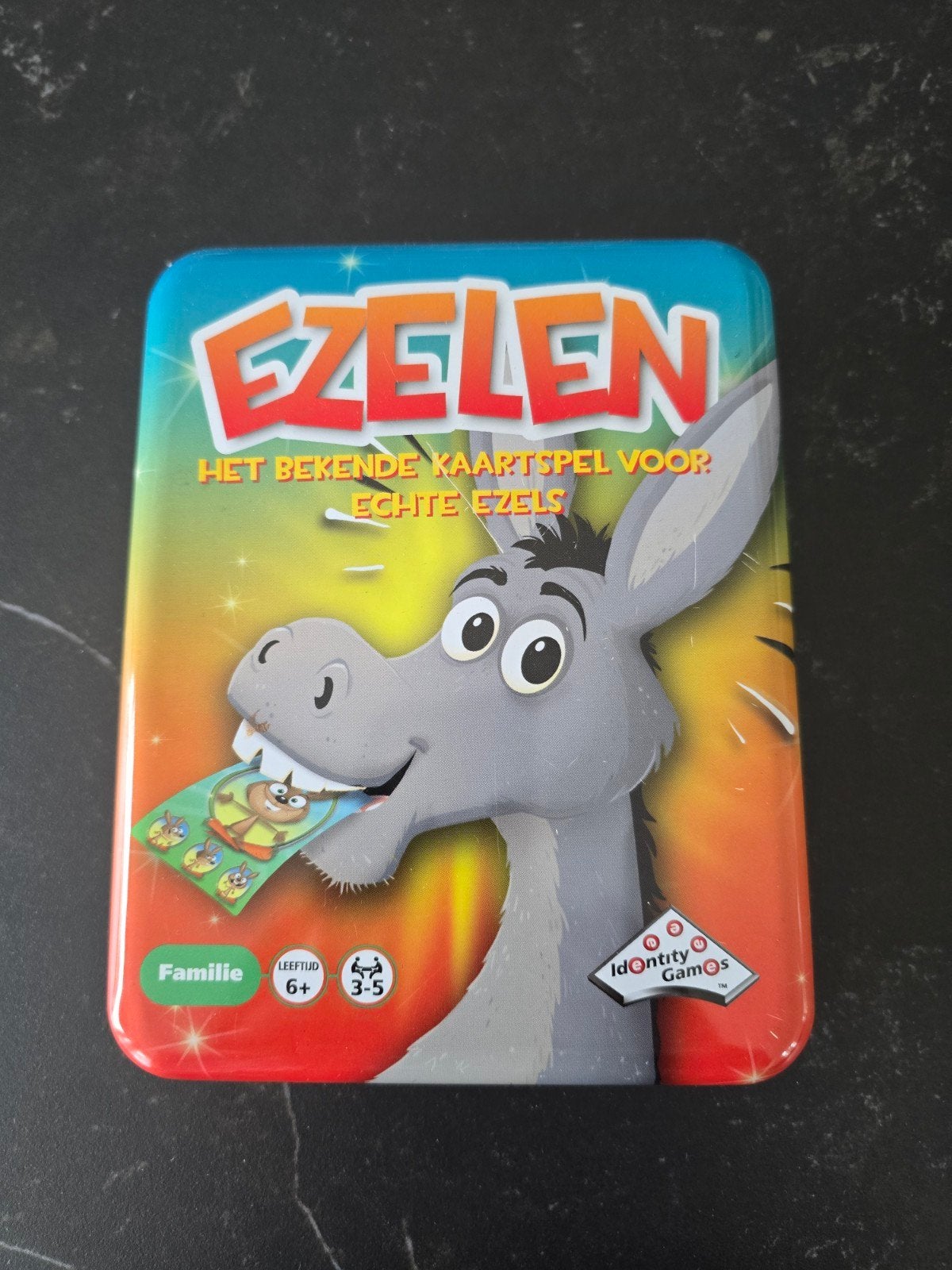 Ezels Kaartspel - Het Bekende Kaartspel voor Echte Ezels, Drie of vier spelers, Ophalen of Verzenden, Zo goed als nieuw, IdOntity Games