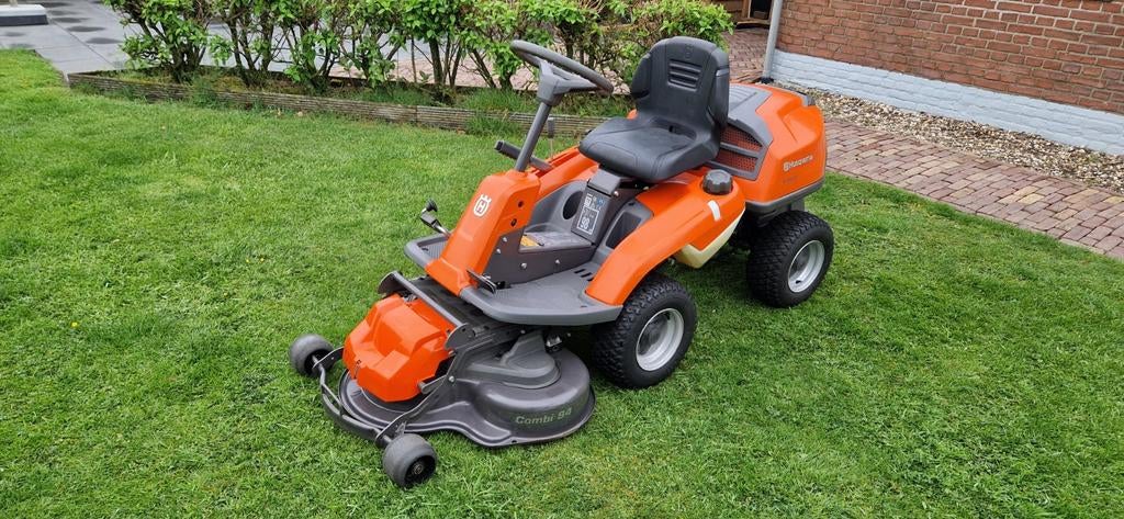 Husqvarna Rider R214TC 2 Cilinder B&S motor., Ophalen of Verzenden
