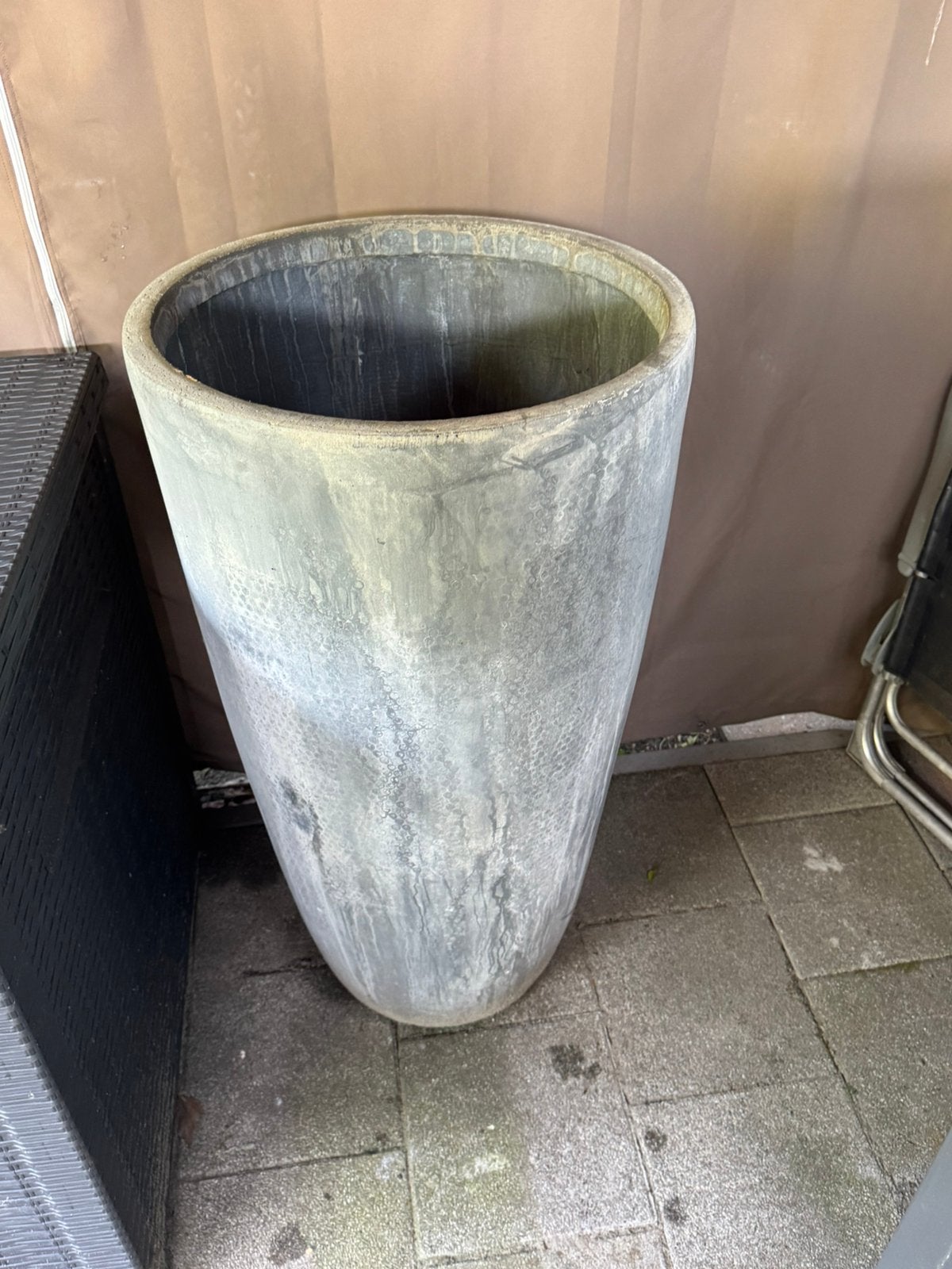 Grote hoge bloempot, Ophalen of Verzenden, Zo goed als nieuw, Rond, Kunststof