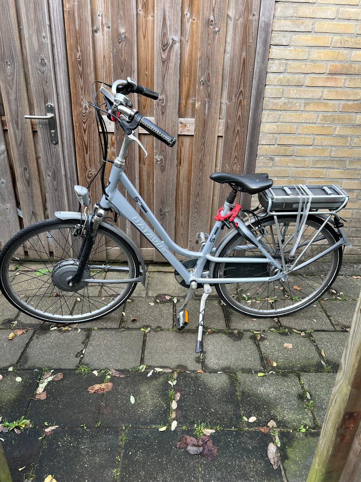 Batavia elektrische fiets 28 inch - oplader/display defect, Fietsen en Brommers, Elektrische fietsen, Ophalen, Gebruikt, Overige merken