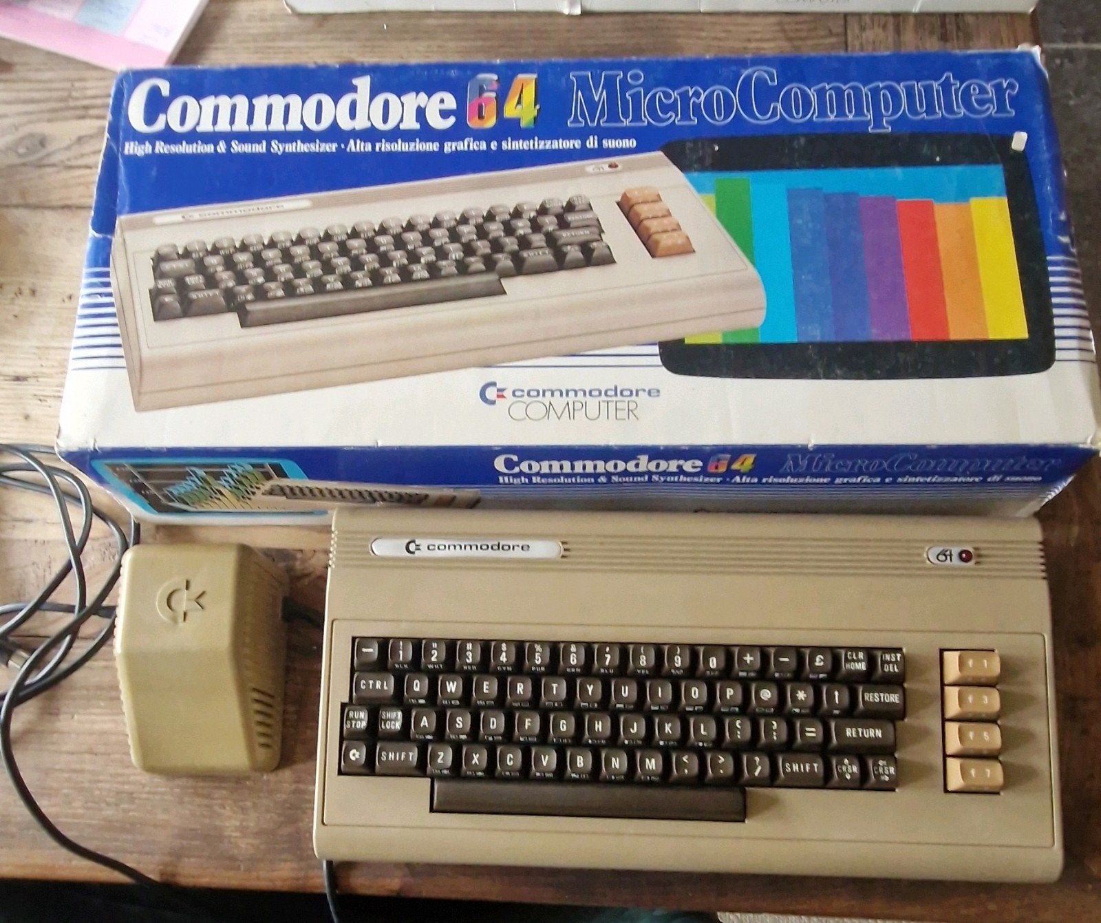 Commodore 64, silver label, 250407 rev.B board., Computers en Software, Vintage Computers, Ophalen of Verzenden
